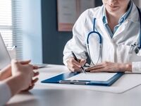 مهلت پزشکان عمومی تا ۳۰ مهر تمدید شد؛ چه کسانی باید به پلیس‌+۱۰ مراجعه کنند؟