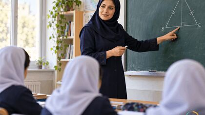 حقوق معلمان ۵ تا ۱۰ میلیون تومان بیشتر می‌شود؟ / واقعیت افزایش فوق‌العاده خاص و ویژه فرهنگیان + جدول