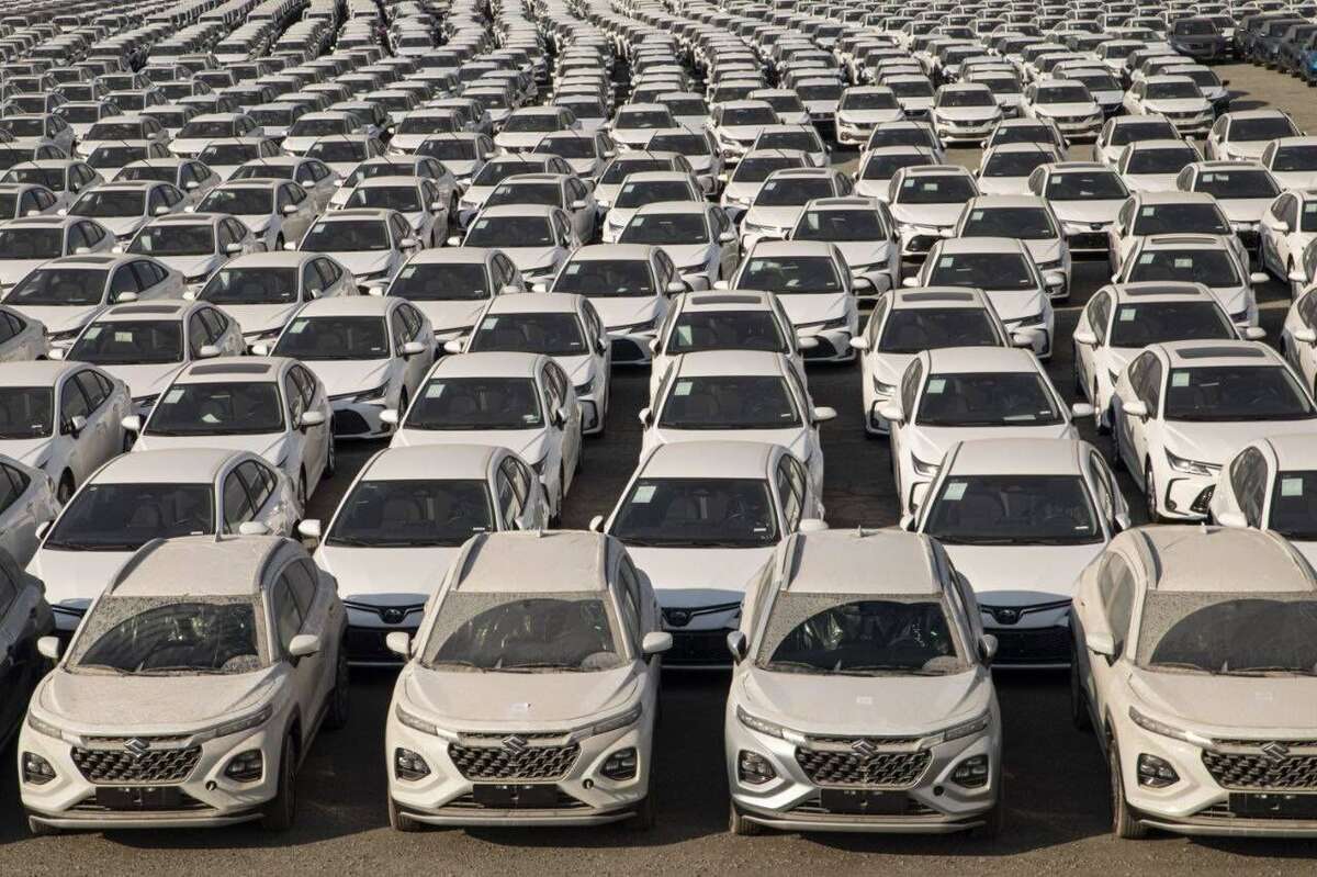 ثبت نام خودروهای وارداتی از فردا آغاز می‌شود / متقاضیان باید ۵۰۰ میلیون تومان آماده کنند + شرایط و لینک سامانه